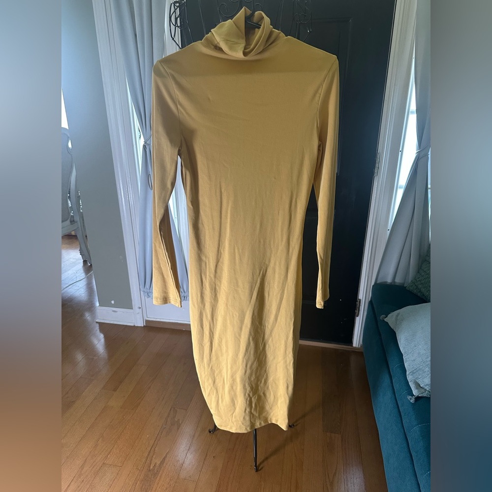 Elegant Yellow Turtleneck Dress